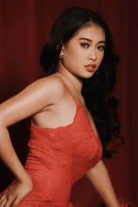 Pia Peralta in Sa Gabing Mainit