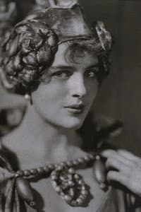 Rosamond Pinchot in The Three Musketeers