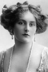 Phyllis le Grand in 'Orace