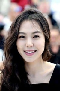 Kim Min-hee in La Caméra de Claire