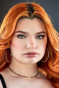 Annabel Redd in When the Wife Plays 6