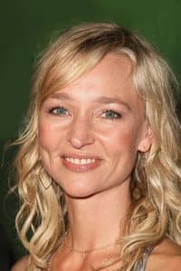 Kari Matchett in 2 Hearts