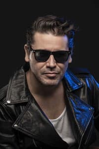 Emmanuel Danann in Sexo, zombies y Bret Michaels