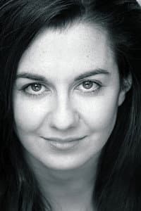 Bethan Mai in Ar y Tracs: Y Tren i'r Gem