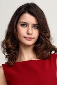 Beren Saat in Gecenin Kanatları