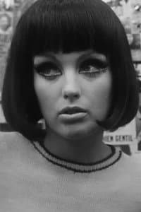 Dorothy McGowan in Qui êtes-vous, Polly Maggoo ?