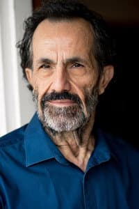 Simon Elrahi in Akoni