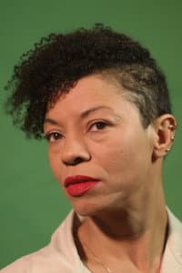 Nicole Willis in Nuntius