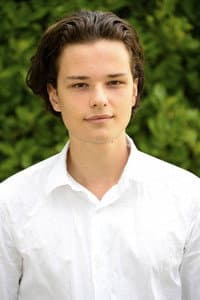 Jules Benchetrit in Asphalte