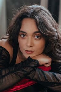 Jade Mascarenhas in A Própria Carne