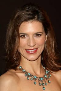 Perrey Reeves in Murder at Hollow Creek