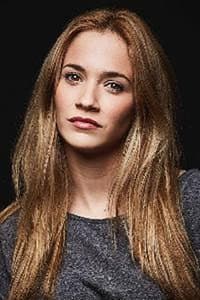 Laura Rozalén in Romance
