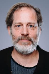 Benjamin Höppner in Hemd in die Hose