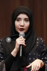 Zaskia Sungkar in Wanita Tetap Wanita