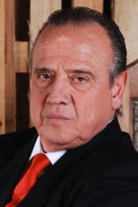 Mauricio Pesutic in Maknum González