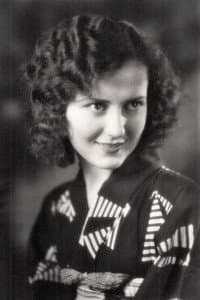 Doris Hill in The Studio Murder Mystery