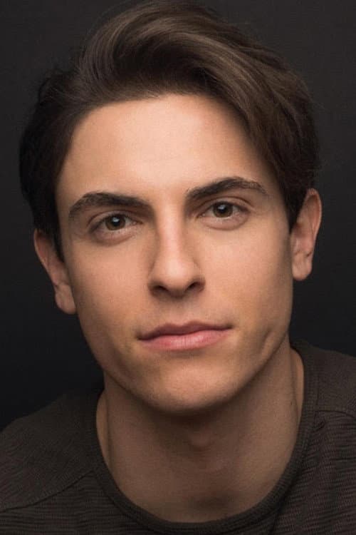 Derek Klena foto