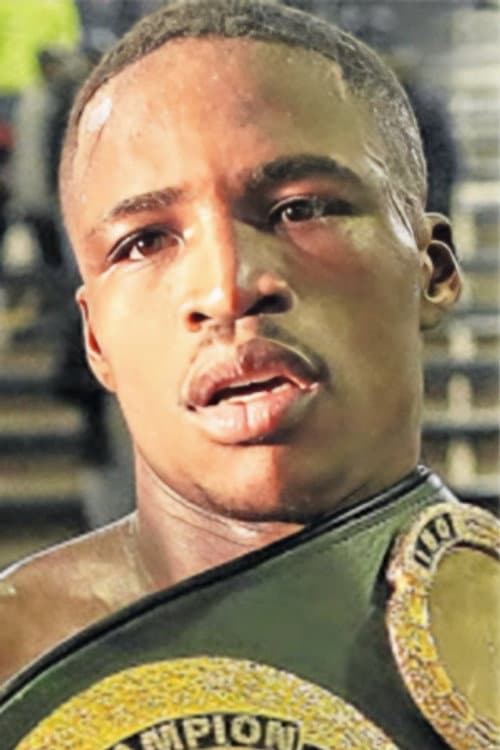 Lusanda Komanisi foto