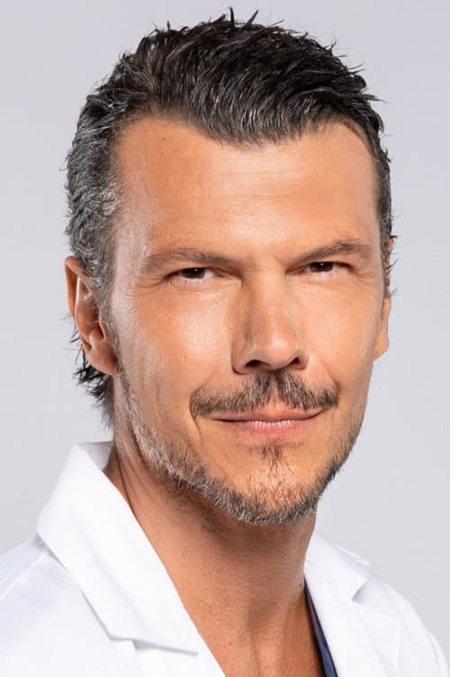 Ιωάννης Παπαζήσης foto