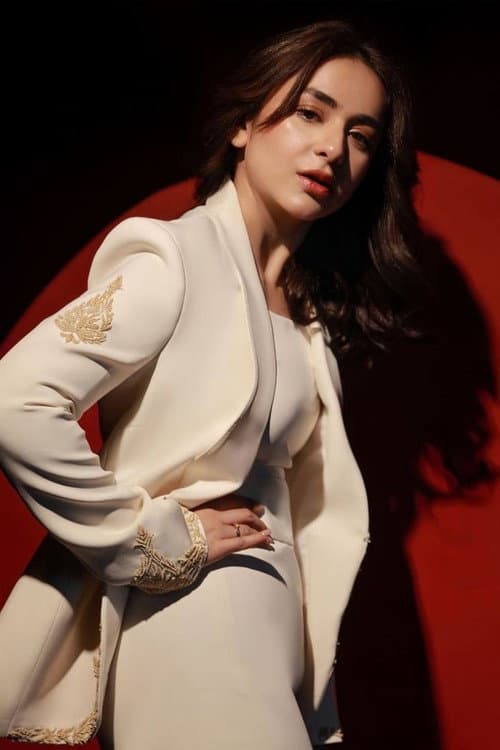 Yumna Zaidi foto