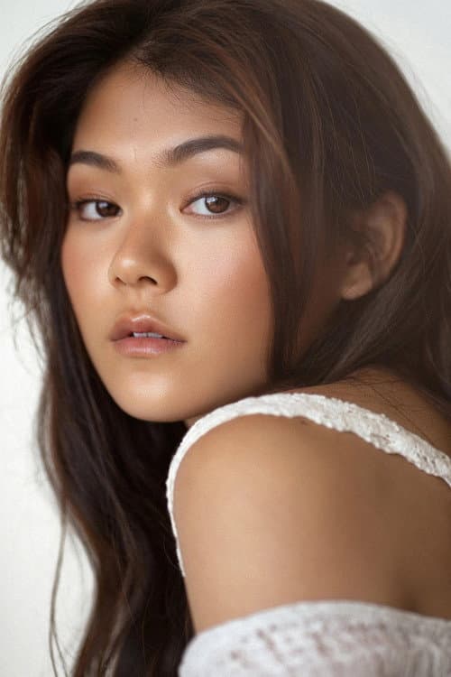 Momona Tamada foto