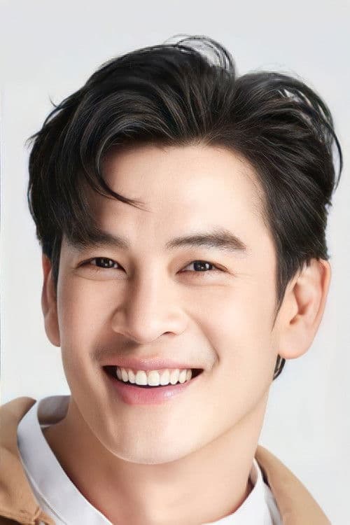 ชาคริต แย้มนาม foto