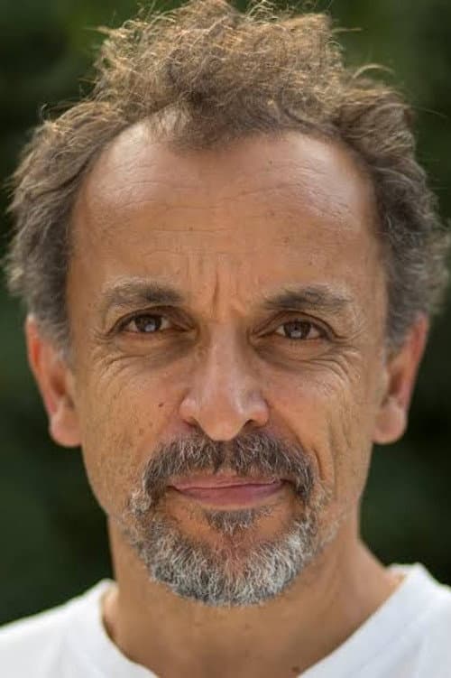 Alex Pinder foto