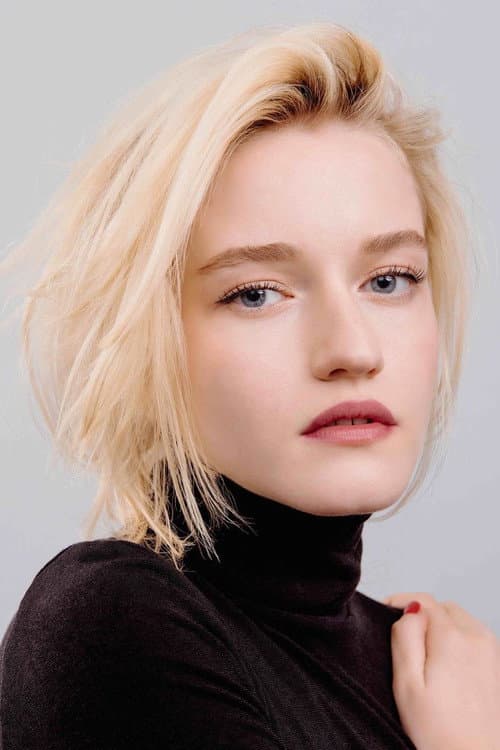 Julia Garner foto