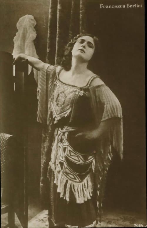 Ivonne, la bella danzatrice (1915) poster