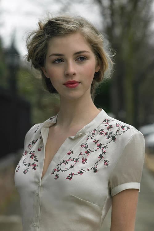Hermione Corfield foto