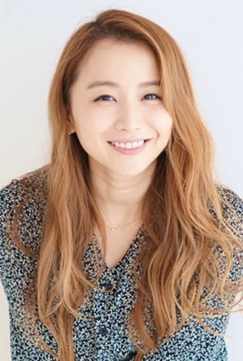 Akina Ota foto