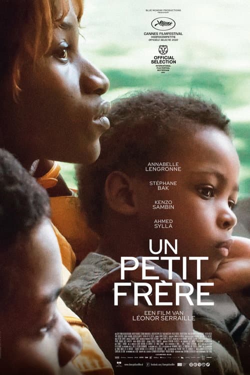 Un petit frère (2022) poster