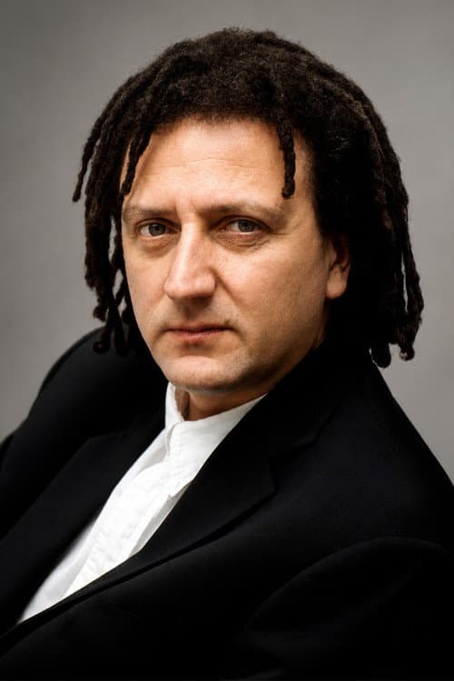Victor Lewis-Smith foto
