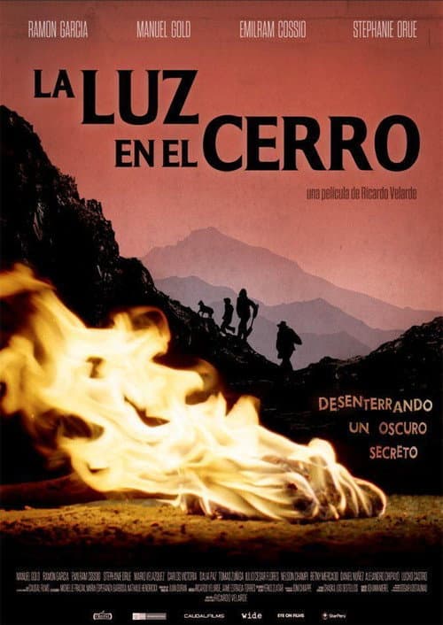 La luz en el cerro (2016) poster