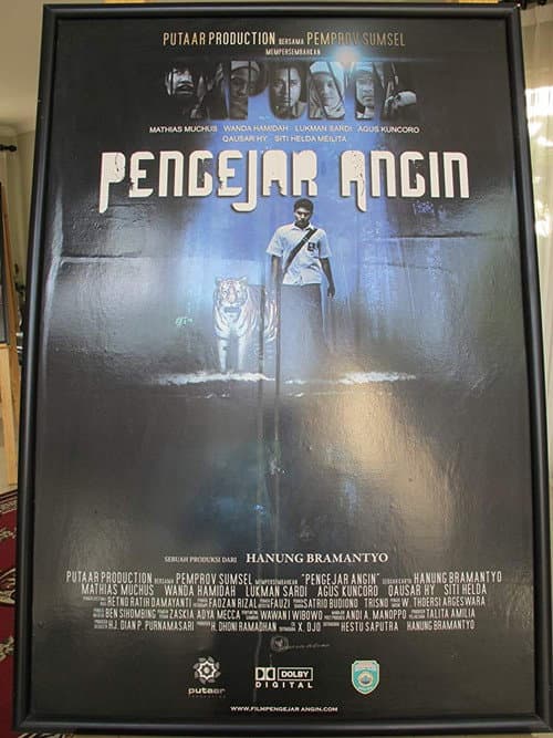 Dapunta: Pengejar Angin (2011) poster