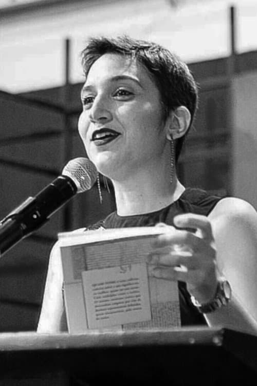 Camile Queiroz foto