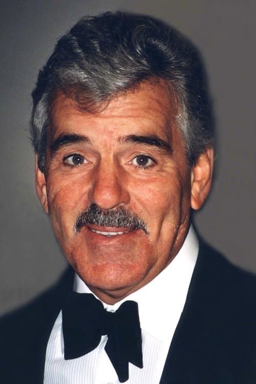 Dennis Farina foto