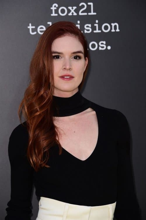 Emily Tyra foto