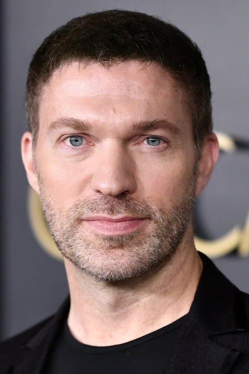 Travis Knight foto