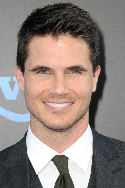 Robbie Amell foto