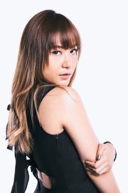 Ayu Ratna foto