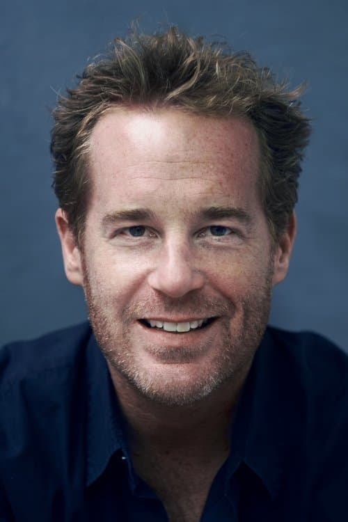 Adam James foto