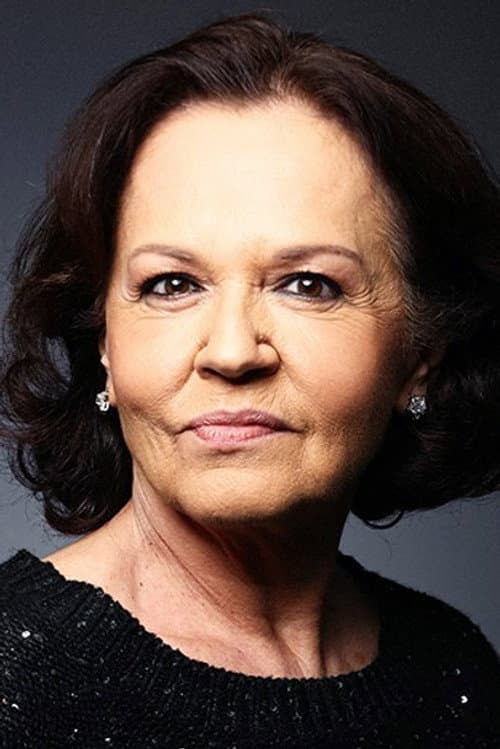 Fatma Karanfil foto