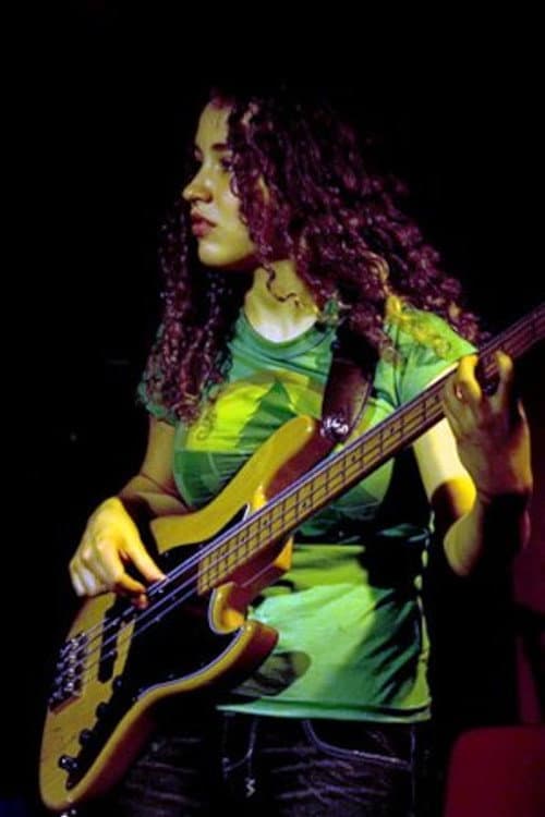 Tal Wilkenfeld foto