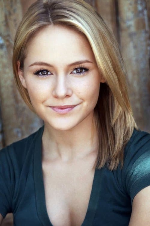Cassi Thomson foto