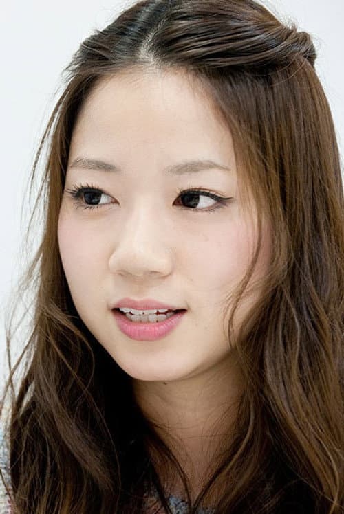 Shiori Takada foto
