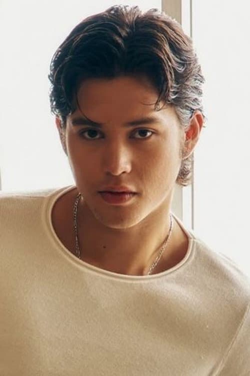Kyle Echarri foto