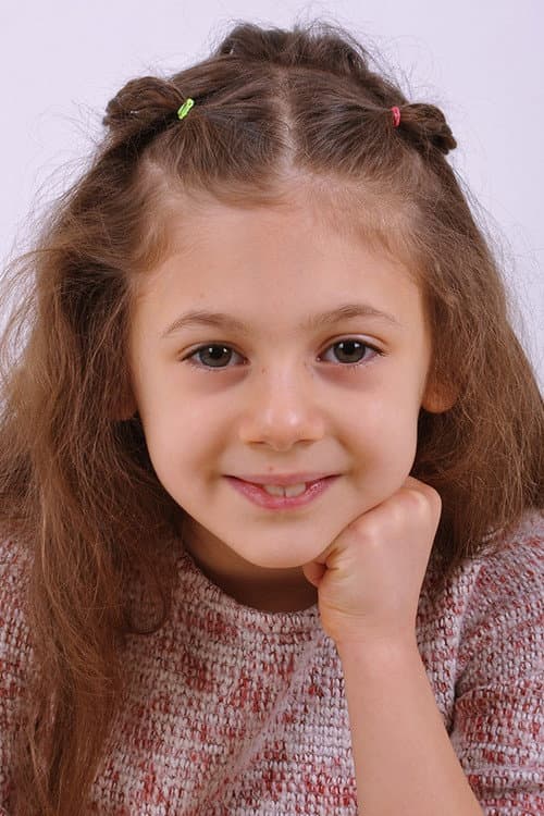 Ela Şen foto
