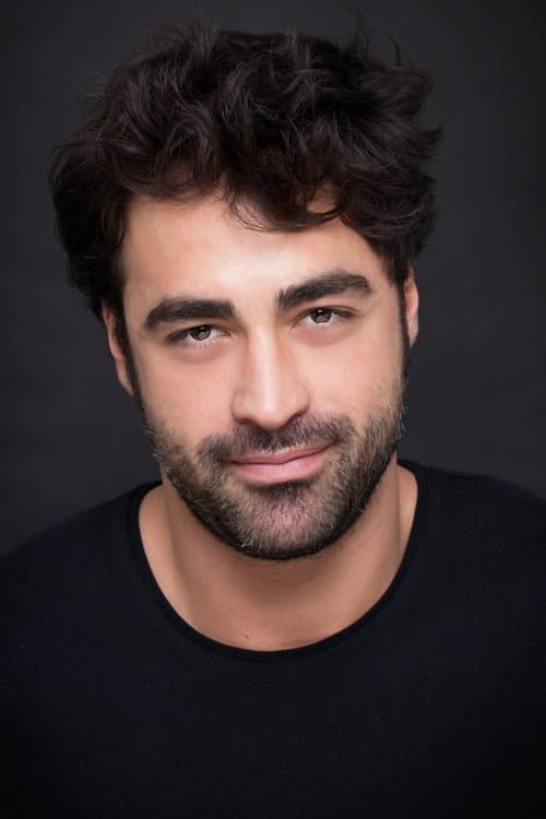 Sarp Levendoğlu foto