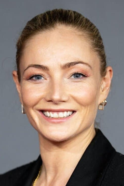 Clara Paget foto